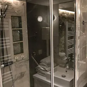 Apartamento Loft Nazareth Quartier Du Marais, París